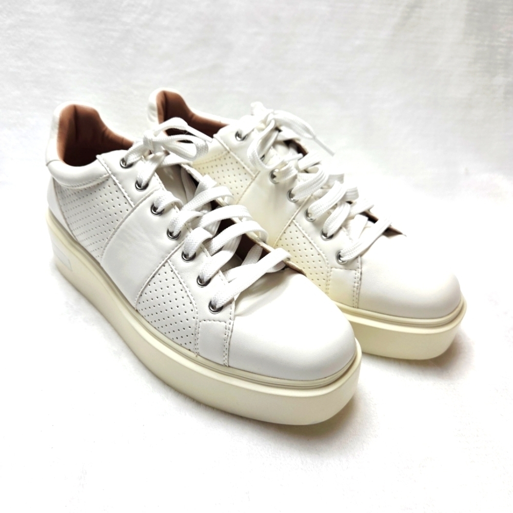 Linea Paolo Khloe Leather Platform Sneaker Eggshell